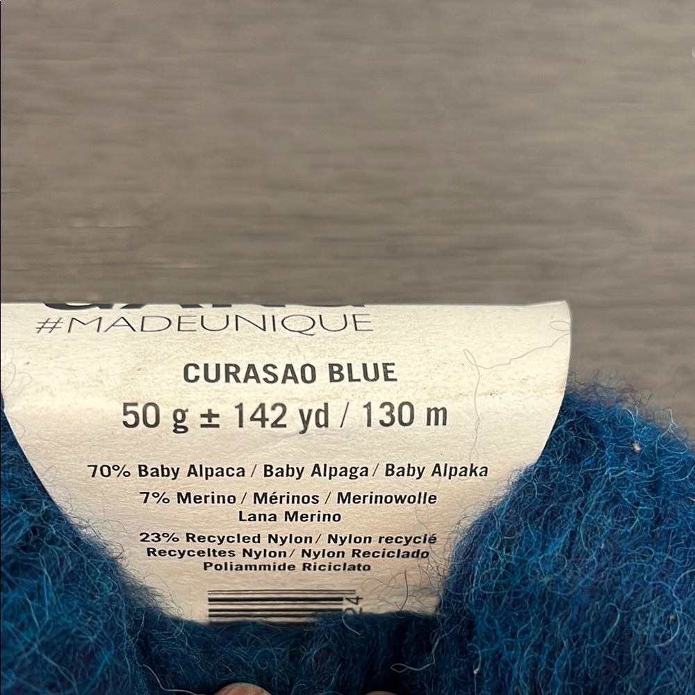 Blue Yarn Bundle - Picture 4 of 9